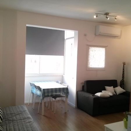 Haatzmaut Bat Yam Beach Экстерьер фото