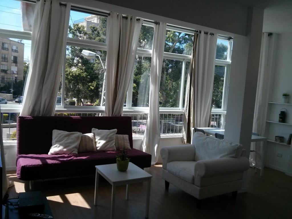 Haatzmaut Bat Yam Beach Экстерьер фото