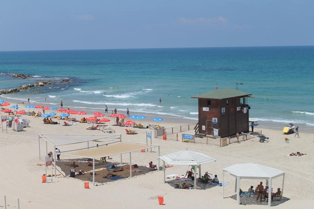 Haatzmaut Bat Yam Beach Экстерьер фото